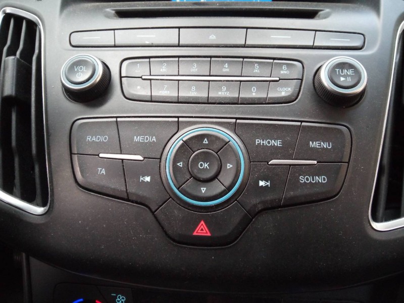 Recambio de sistema audio / radio cd para ford focus lim. st-line referencia OEM IAM F1ET18K811BD F1BT18C815GL E3-B2-28-2
