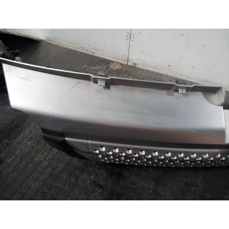 Recambio de rejilla delantera para land rover range rover sport v8 td se referencia OEM IAM   P2-A2-38