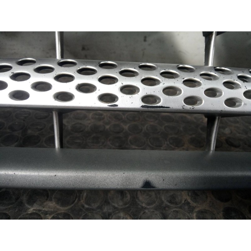 Recambio de rejilla delantera para land rover range rover sport v8 td se referencia OEM IAM   P2-A2-38