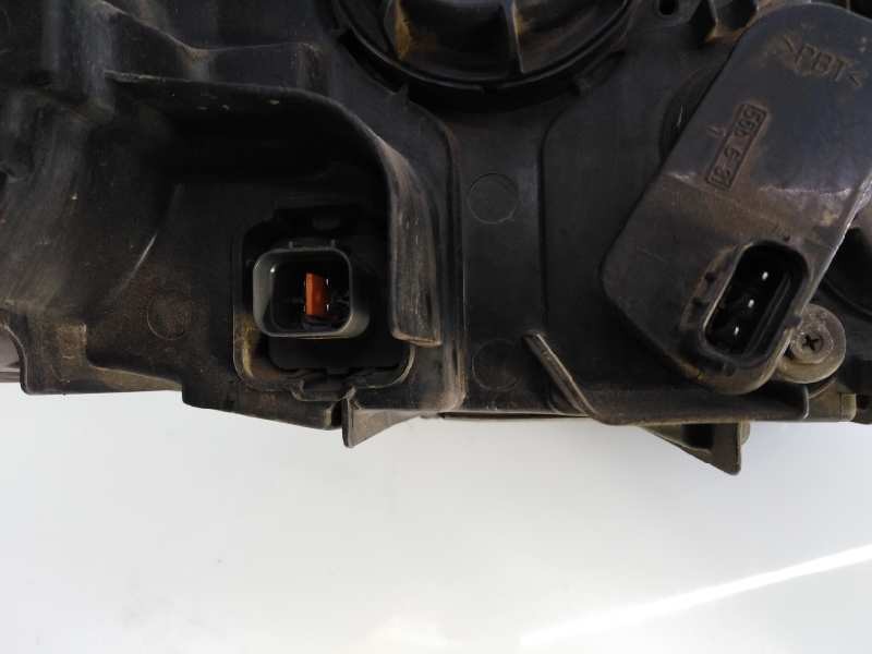 Recambio de faro izquierdo para ssangyong rodius xdi deluxe 4wd referencia OEM IAM   E1-B3-47-1