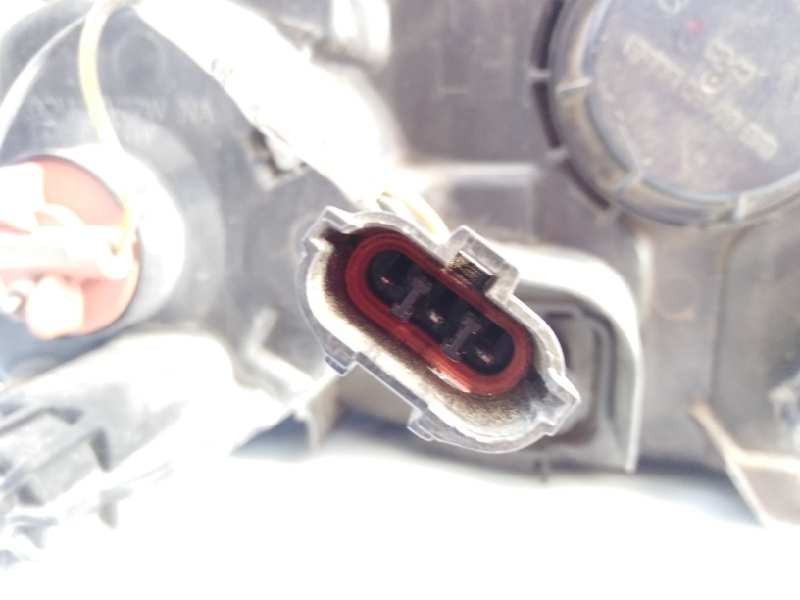 Recambio de faro izquierdo para ssangyong rodius xdi deluxe 4wd referencia OEM IAM   E1-B3-47-1