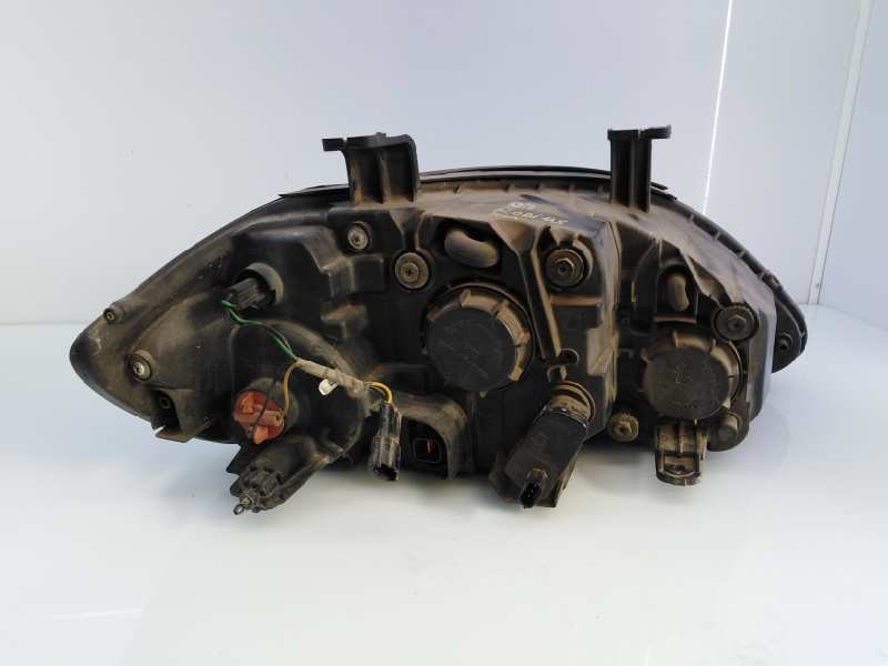 Recambio de faro izquierdo para ssangyong rodius xdi deluxe 4wd referencia OEM IAM   E1-B3-47-1