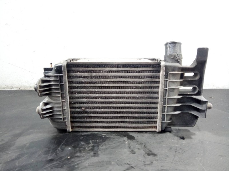 Recambio de intercooler para toyota yaris (ksp9/scp9/nlp9) básico referencia OEM IAM 1320601310  P2-A11-13