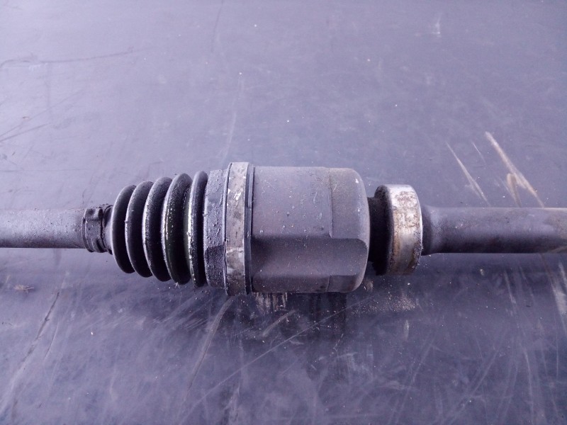 Recambio de transmision delantera derecha para dacia duster laureate 4x2 referencia OEM IAM 391003840R  P1-A6-29