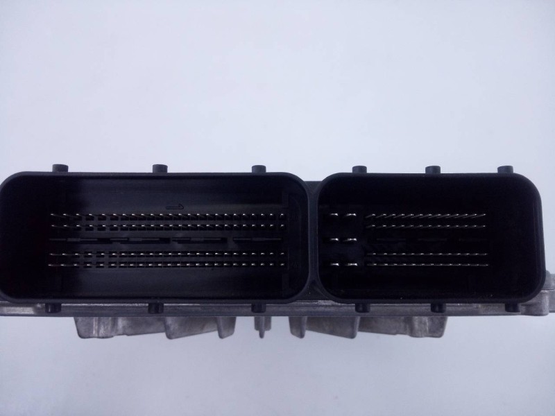 Recambio de centralita motor uce para volvo xc70 kinetic awd referencia OEM IAM P31303388 0281015286 E3-B5-44-4