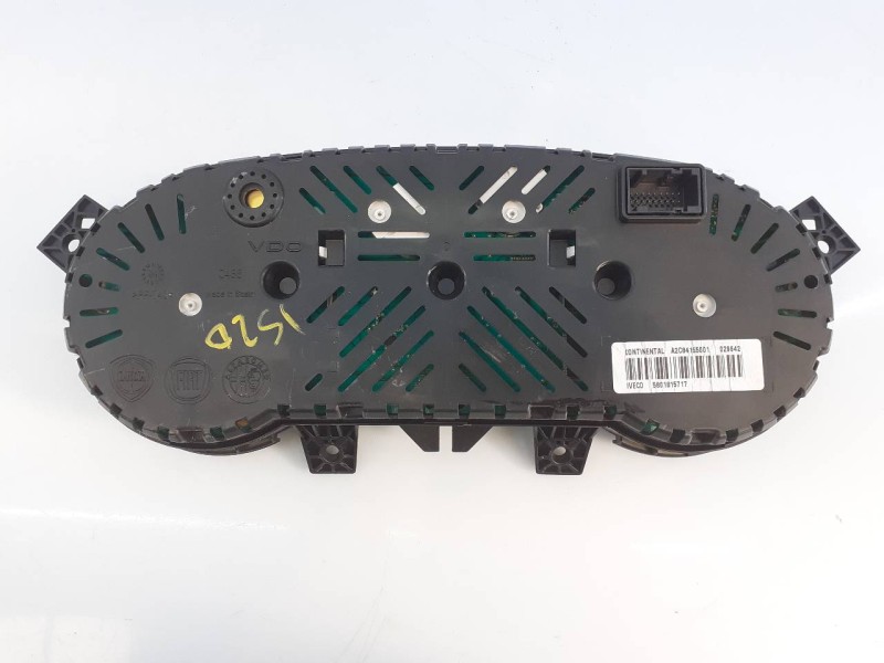 Recambio de cuadro instrumentos para iveco daily furgón fg 33 s ... v batalla 3000 referencia OEM IAM A2C84155001 5801815717 E3-