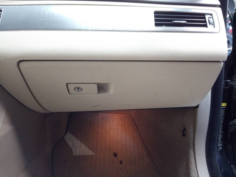 Recambio de guantera para volvo xc70 kinetic awd referencia OEM IAM   