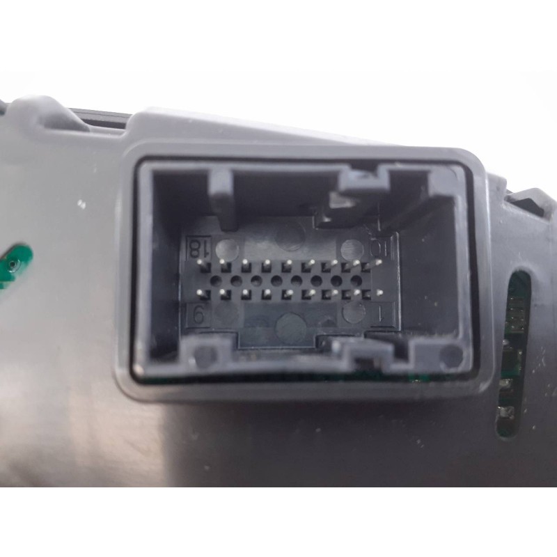 Recambio de cuadro instrumentos para iveco daily furgón fg 33 s ... v batalla 3000 referencia OEM IAM A2C84155001 5801815717 E3-