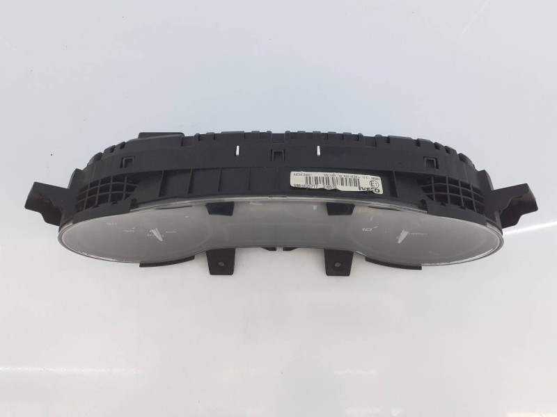 Recambio de cuadro instrumentos para iveco daily furgón fg 33 s ... v batalla 3000 referencia OEM IAM A2C84155001 5801815717 E3-