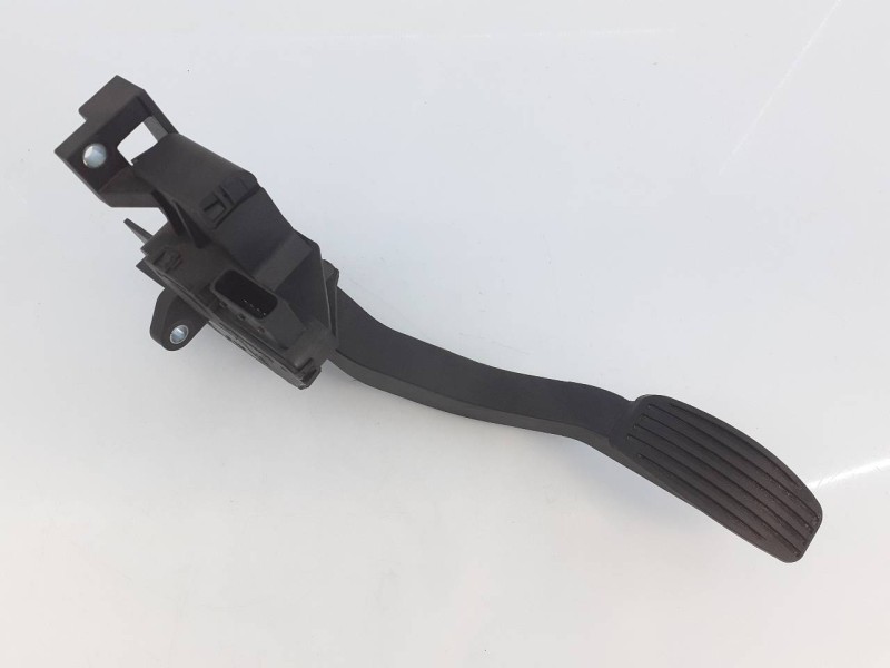Recambio de pedal acelerador para iveco daily furgón fg 33 s ... v batalla 3000 referencia OEM IAM 5801333490  E3-B6-43-5