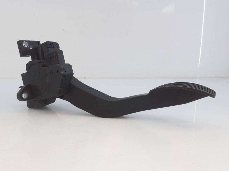 Recambio de pedal acelerador para iveco daily furgón fg 33 s ... v batalla 3000 referencia OEM IAM 5801333490  E3-B6-43-5