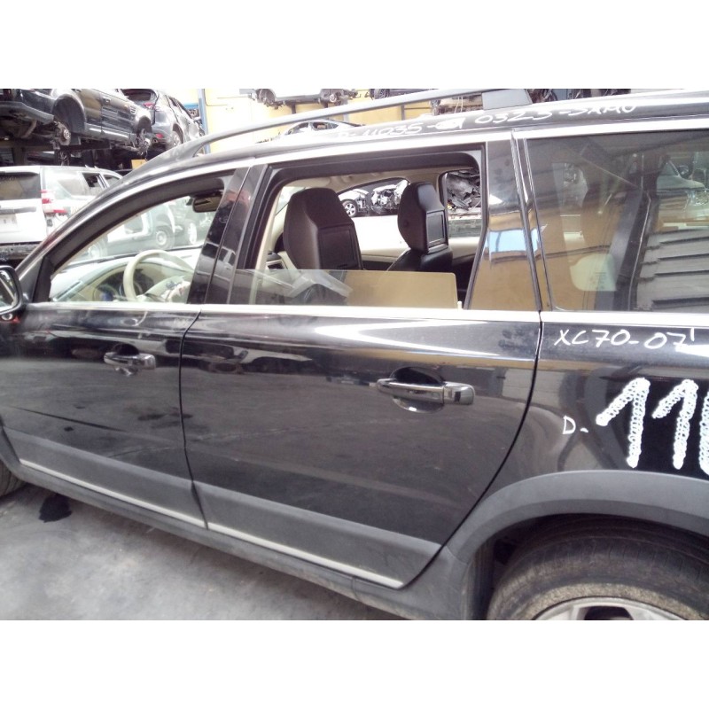 Recambio de puerta trasera izquierda para volvo xc70 kinetic awd referencia OEM IAM   