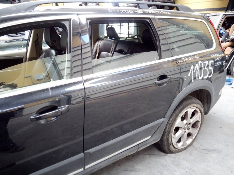 Recambio de puerta trasera izquierda para volvo xc70 kinetic awd referencia OEM IAM   