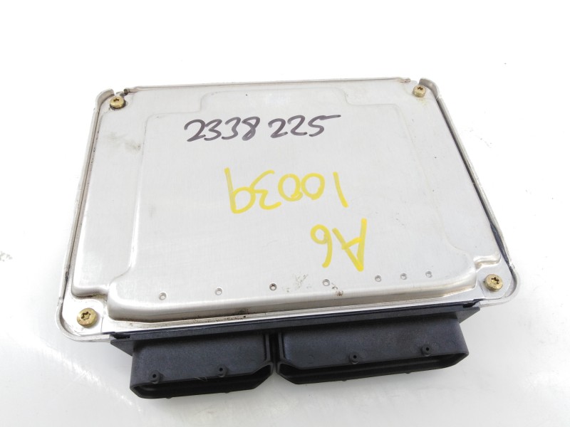 Recambio de centralita motor uce para audi a6 berlina (4b2) 2.5 tdi referencia OEM IAM 8E0907401P 0281011136 E2-A1-32-8
