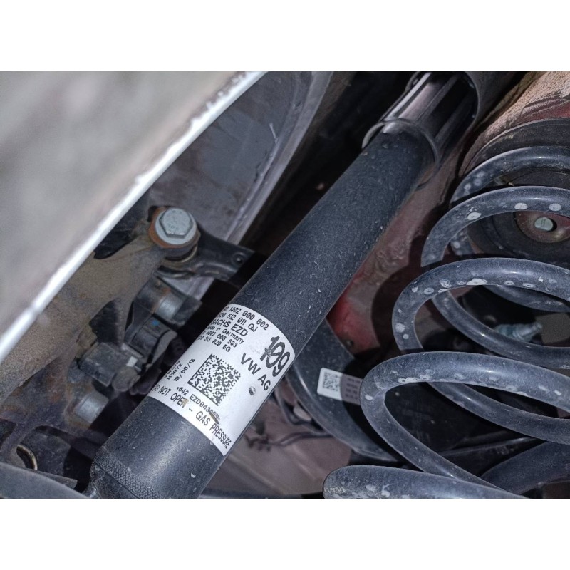 Recambio de amortiguador trasero izquierdo para volkswagen golf vii lim. (5g1) highline bluemotion referencia OEM IAM 5Q0512011G