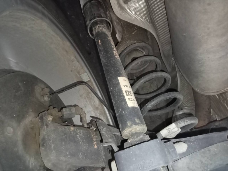 Recambio de amortiguador trasero izquierdo para seat ibiza (kj1) style referencia OEM IAM 2Q0512013BF  