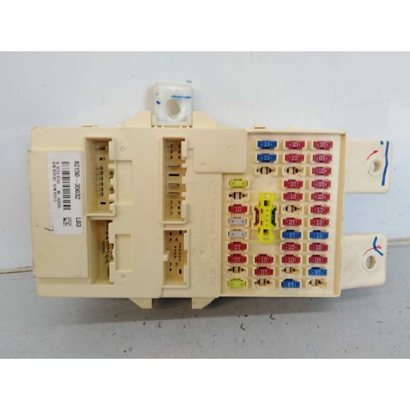 Recambio de caja reles / fusibles para ssangyong tivoli premium 4x2 referencia OEM IAM 8215035032  E3-A3-9-1