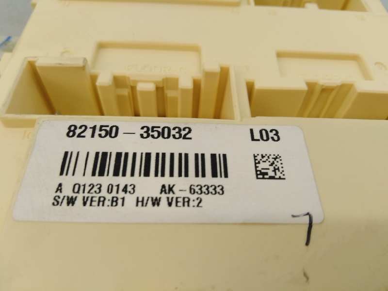 Recambio de caja reles / fusibles para ssangyong tivoli premium 4x2 referencia OEM IAM 8215035032  E3-A3-9-1