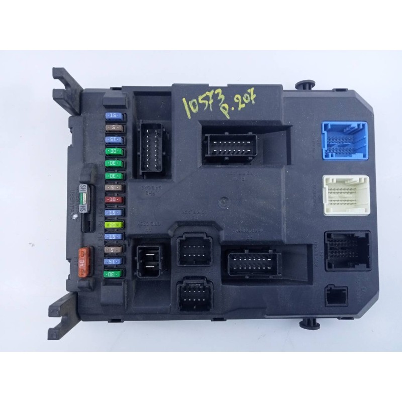 Recambio de caja reles / fusibles para peugeot 207 confort referencia OEM IAM 9664983080  E3-B2-30-1