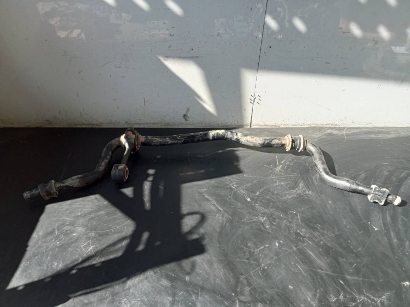 Recambio de barra estabilizadora delantera para toyota land cruiser (j15) limited referencia OEM IAM   P1-A2-16