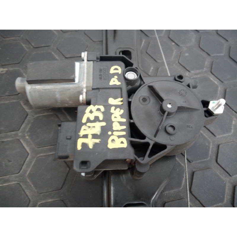 Recambio de elevalunas delantero derecho para peugeot bipper básico referencia OEM IAM   E1-A4-30-2