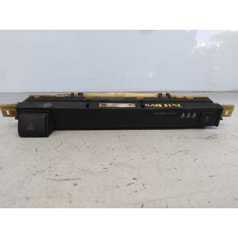 Recambio de warning para toyota rav 4 advance referencia OEM IAM 8395042220 022200997 E3-B2-19-1