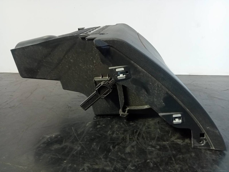 Recambio de guantera para skoda rapid active referencia OEM IAM 5JB857097  P2-A2-18