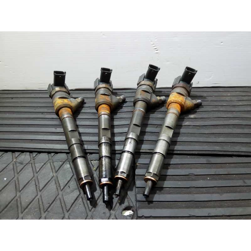 Recambio de inyector para kia sorento 2.5 crdi emotion referencia OEM IAM 338004A500  P1-B4-8