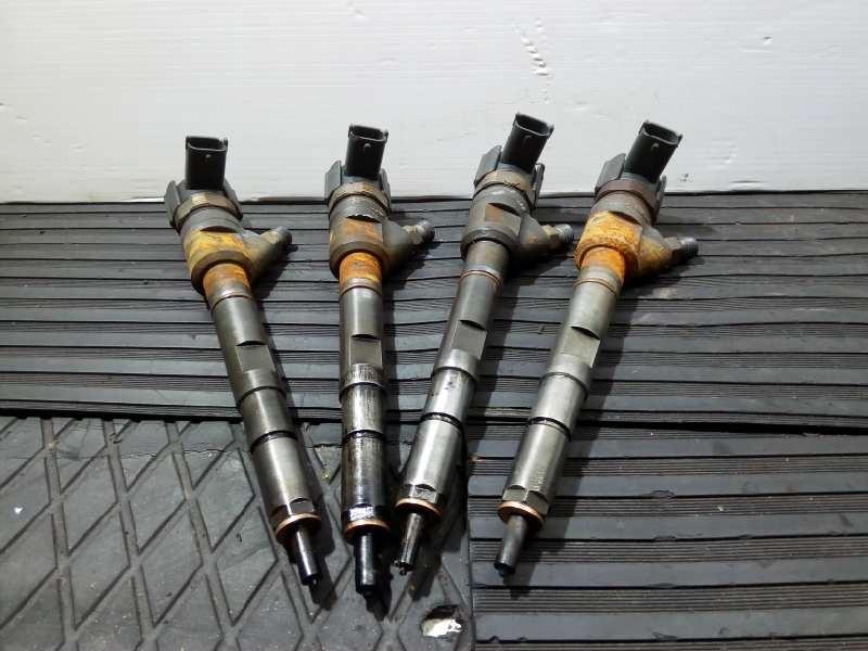 Recambio de inyector para kia sorento 2.5 crdi emotion referencia OEM IAM 338004A500  P1-B4-8