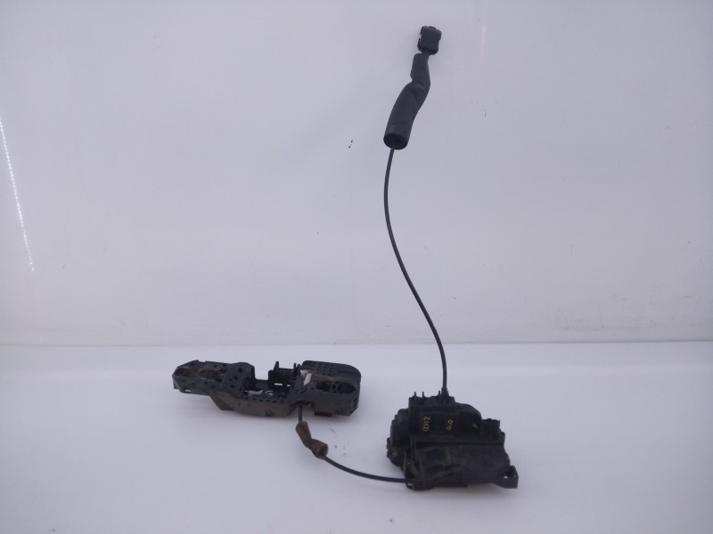 Recambio de cerradura puerta delantera derecha para renault scenic iii dynamique referencia OEM IAM 805020006RA  E1-A1-36-2