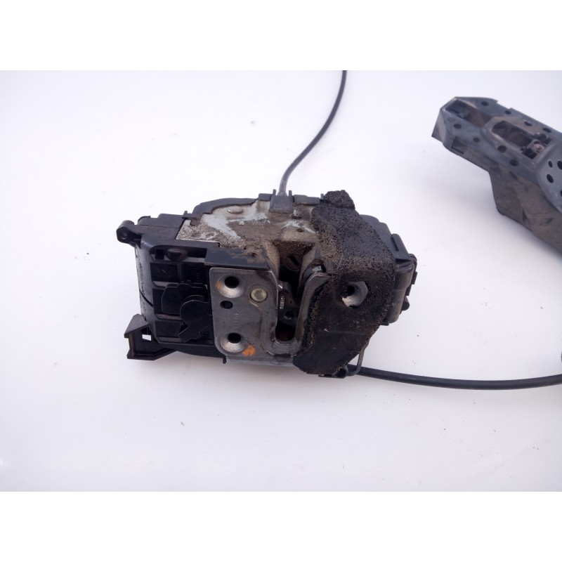 Recambio de cerradura puerta delantera derecha para renault scenic iii dynamique referencia OEM IAM 805020006RA  E1-A1-36-2