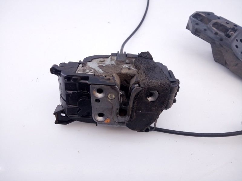 Recambio de cerradura puerta delantera derecha para renault scenic iii dynamique referencia OEM IAM 805020006RA  E1-A1-36-2