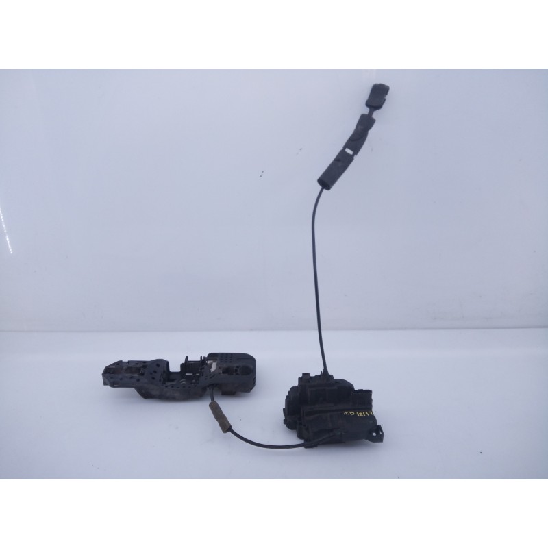 Recambio de cerradura puerta trasera derecha para renault scenic iii dynamique referencia OEM IAM   E1-A1-48-1