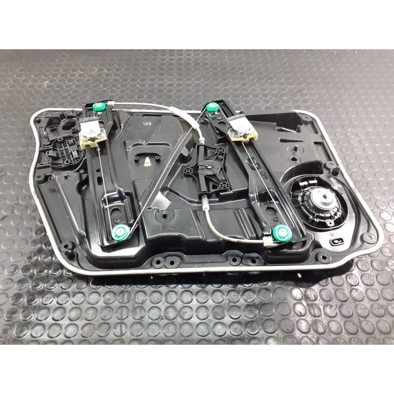 Recambio de elevalunas delantero derecho para infiniti q30 2.2d sport referencia OEM IAM A2469065200  P2-B3-27