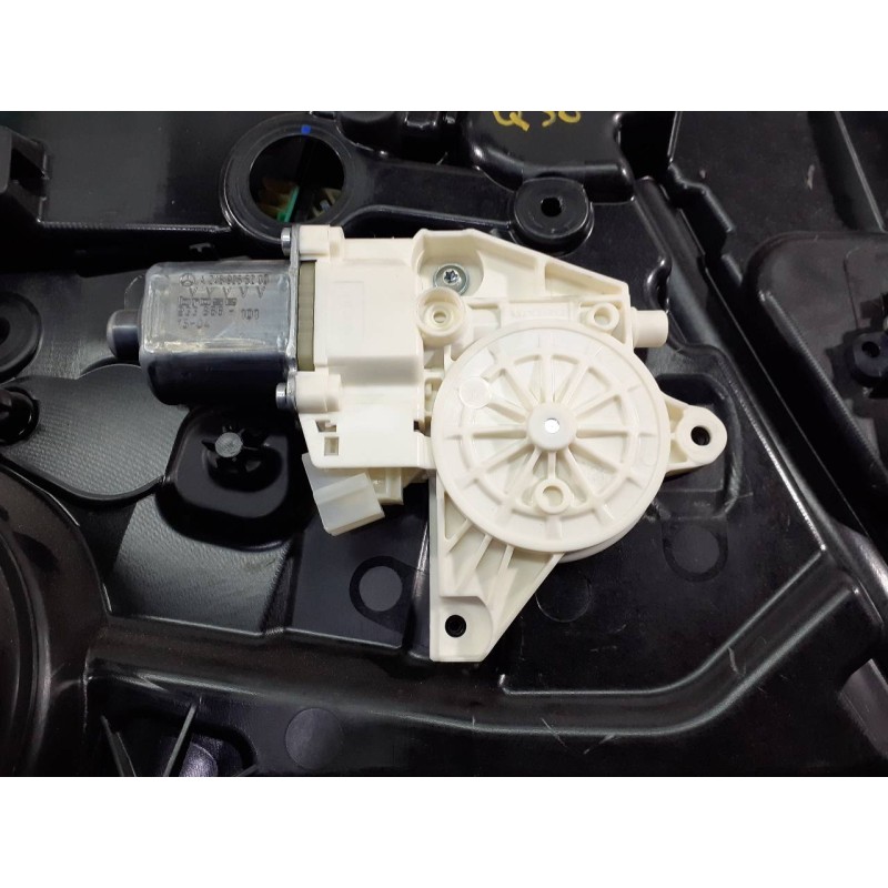 Recambio de elevalunas delantero derecho para infiniti q30 2.2d sport referencia OEM IAM A2469065200  P2-B3-27