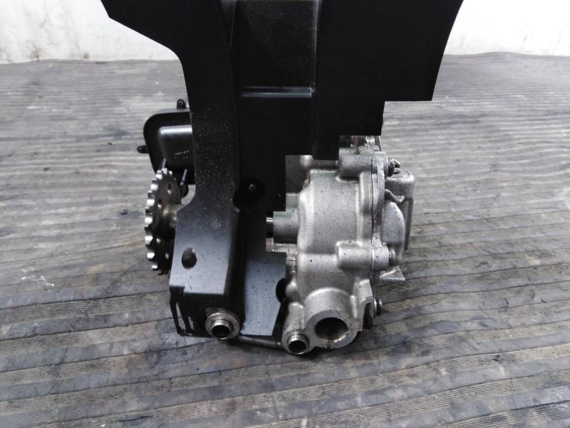 Recambio de bomba aceite para renault master kasten l1h1 ka 3,3t referencia OEM IAM 150000147R  