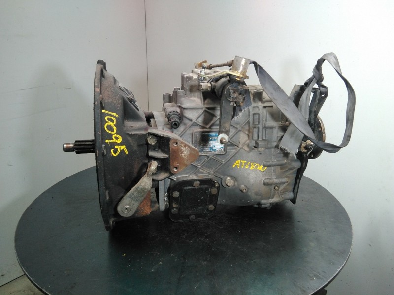 Recambio de caja cambios para nissan atlon referencia OEM IAM 2708950 130750106 M1-B4-117