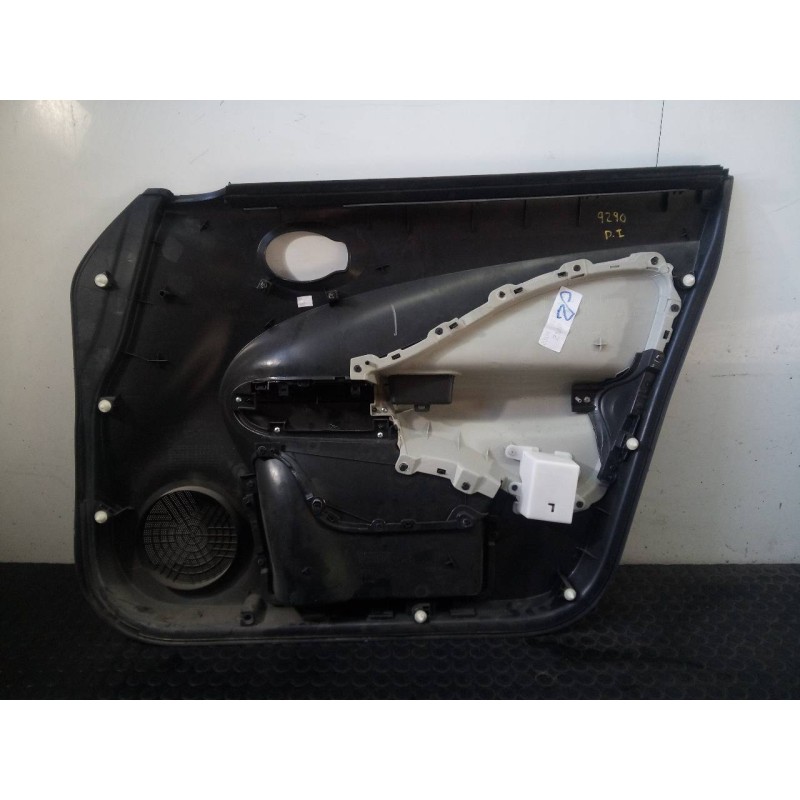 Recambio de guarnecido puerta delantera izquierda para nissan juke (f15) acenta referencia OEM IAM 809111KB0A 809011KB0A P2-A1-3