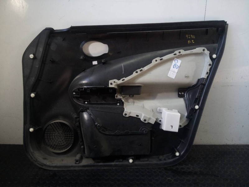 Recambio de guarnecido puerta delantera izquierda para nissan juke (f15) acenta referencia OEM IAM 809111KB0A 809011KB0A P2-A1-3