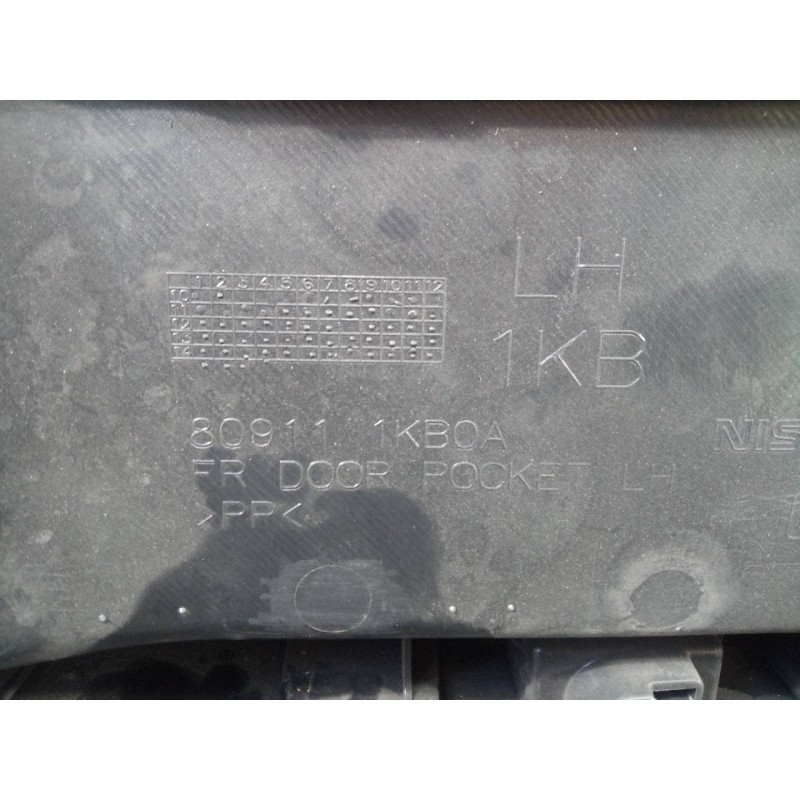 Recambio de guarnecido puerta delantera izquierda para nissan juke (f15) acenta referencia OEM IAM 809111KB0A 809011KB0A P2-A1-3