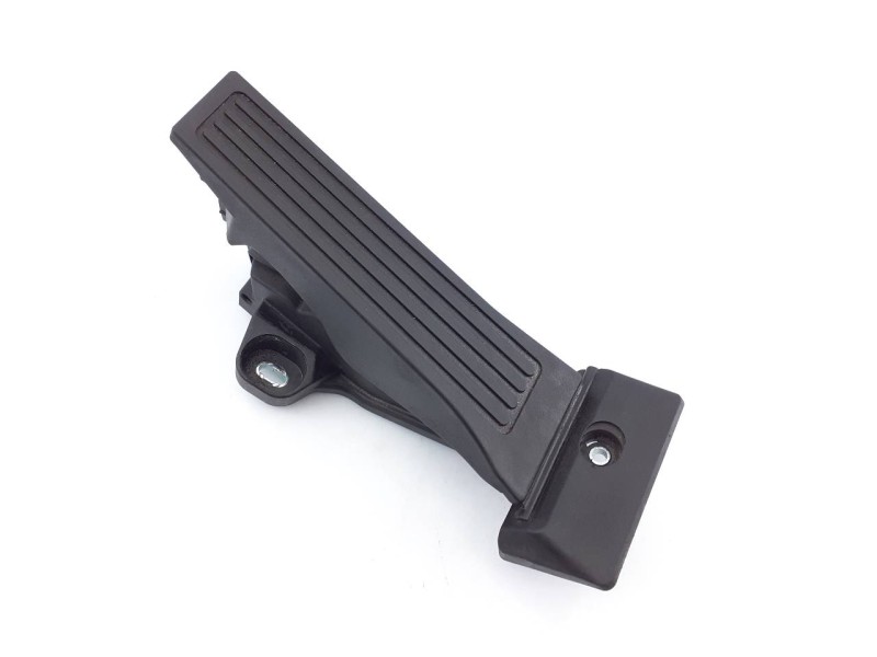 Recambio de pedal acelerador para kia sportage drive 2wd referencia OEM IAM B1000  E3-A3-31-3