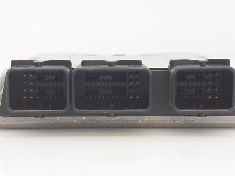 Recambio de centralita motor uce para citroën c5 berlina 2.0 hdi magic referencia OEM IAM 9652183880 0281011524 E3-B2-10-1