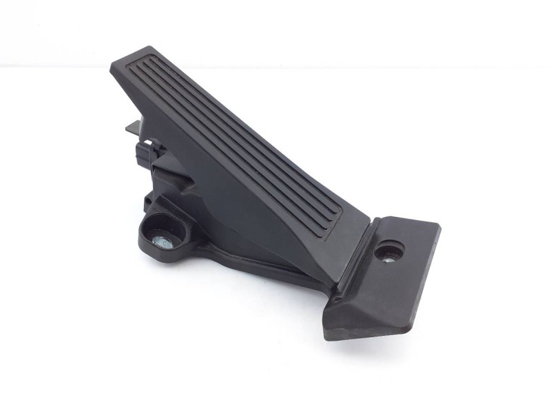 Recambio de pedal acelerador para kia sportage drive 2wd referencia OEM IAM B1000  E3-A3-31-3