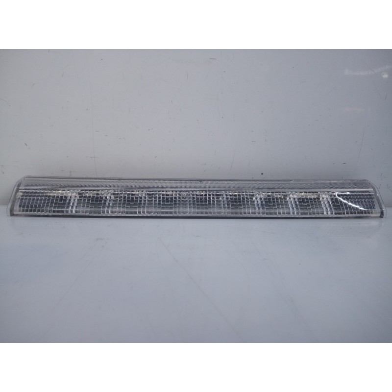 Recambio de luz central de freno para toyota rav4 hybrid 4x2 luxury referencia OEM IAM   E3-B2-12-2