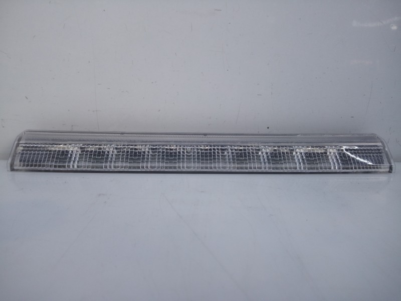 Recambio de luz central de freno para toyota rav4 hybrid 4x2 luxury referencia OEM IAM   E3-B2-12-2