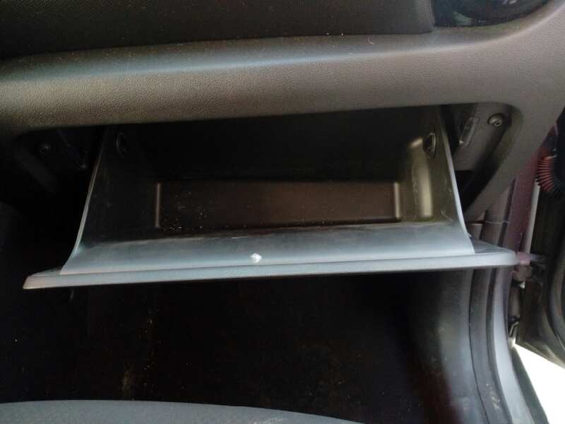 Recambio de guantera para hyundai kona style 2wd referencia OEM IAM   