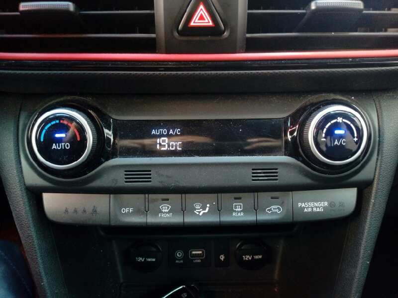 Recambio de mando climatizador para hyundai kona style 2wd referencia OEM IAM C200367820 171222A E3-B3-41-2