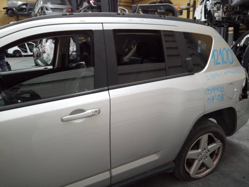 Recambio de puerta trasera izquierda para chrysler jeep compass limited referencia OEM IAM   