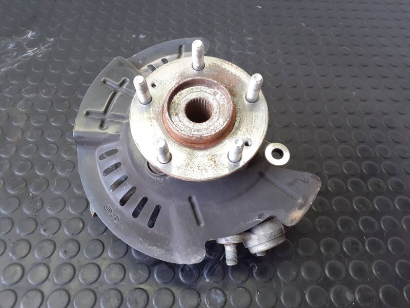 Recambio de mangueta delantera derecha para hyundai kona style 2wd referencia OEM IAM   P1-B5-38