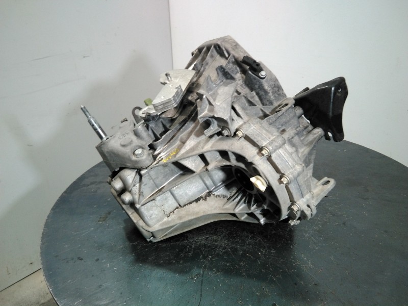 Recambio de caja cambios para renault clio iii confort dynamique referencia OEM IAM TL4002  M1-B3-153